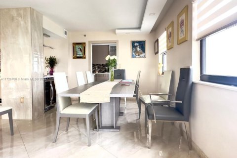 Condominio en venta en Hollywood, Florida, 3 dormitorios, 184.88 m2 № 1476154 - foto 19