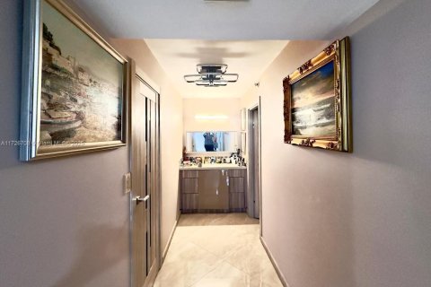 Condominio en venta en Hollywood, Florida, 3 dormitorios, 184.88 m2 № 1476154 - foto 11