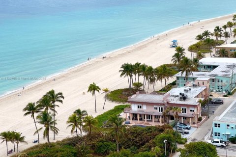 Condominio en venta en Hollywood, Florida, 3 dormitorios, 184.88 m2 № 1476154 - foto 4