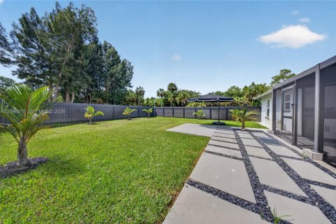 House in Naples, Florida 3 bedrooms, 111.11 sq.m. № 2389678 - photo 22