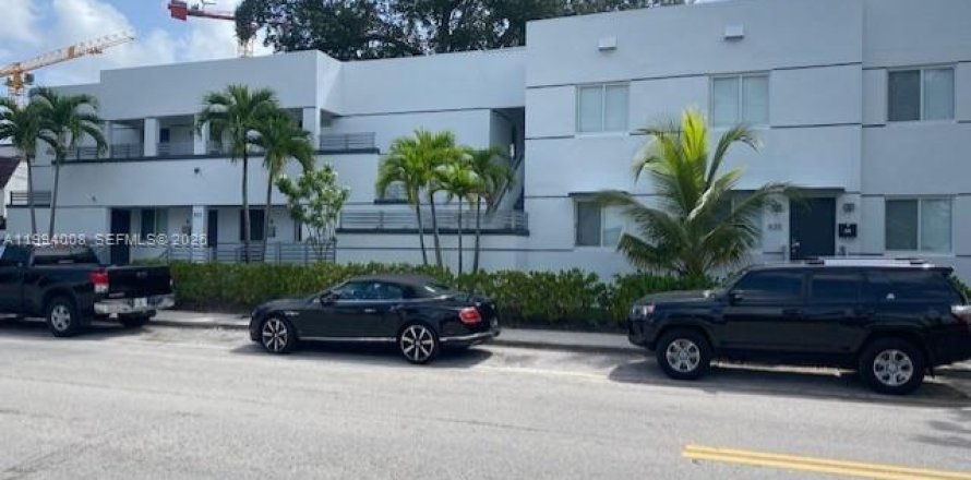 Immobilier commercial à Miami, Floride № 2055703