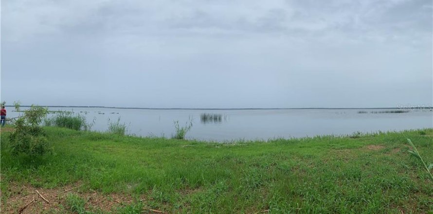 Terreno en Deltona, Florida № 213407