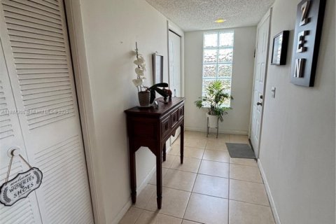 Купить кондоминиум в Уэстон, Флорида 2 спальни, № 1933010 - фото 7