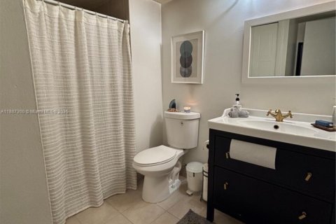 Купить кондоминиум в Уэстон, Флорида 2 спальни, № 1933010 - фото 9