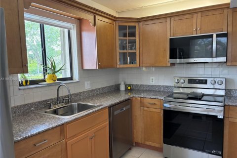 Купить кондоминиум в Уэстон, Флорида 2 спальни, № 1933010 - фото 6