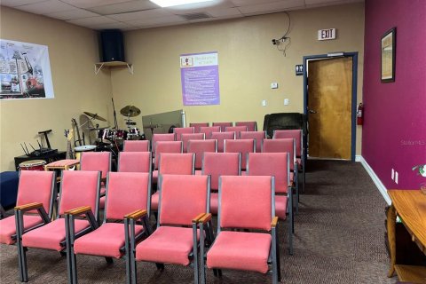Commercial property in Apopka, Florida 148.64 sq.m. № 2206263 - photo 10