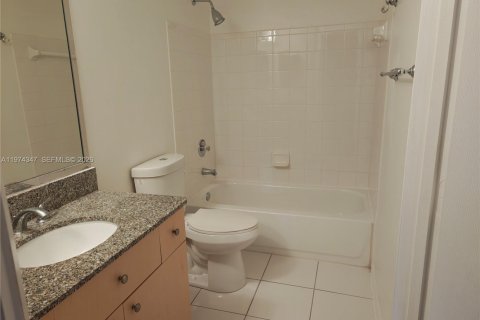 Снять в аренду кондоминиум в Мирамар, Флорида 2 спальни, 111.95м2, № 2036611 - фото 16