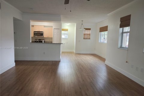 Снять в аренду кондоминиум в Мирамар, Флорида 2 спальни, 111.95м2, № 2036611 - фото 13