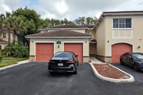 Кондоминиум с 2 спальнями в Мирамар, Флорида № 2036611