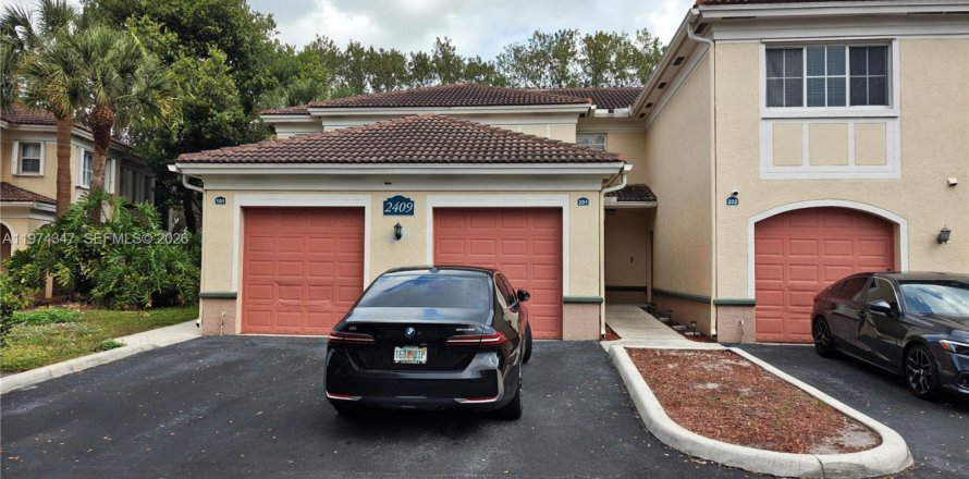 Кондоминиум с 2 спальнями в Мирамар, Флорида № 2036611