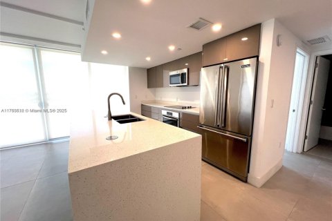 Condo in North Miami Beach, Florida, 2 bedrooms  № 1586976 - photo 16