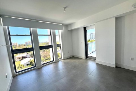 Condo in North Miami Beach, Florida, 2 bedrooms  № 1586976 - photo 22