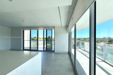 Condo in North Miami Beach, Florida, 2 bedrooms  № 1586976 - photo 10