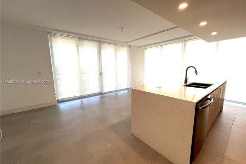 Condo in North Miami Beach, Florida, 2 bedrooms  № 1586976 - photo 15