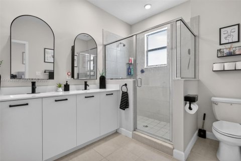 Touwnhouse à vendre à Miami, Floride: 3 chambres, 123.65 m2 № 2057777 - photo 14