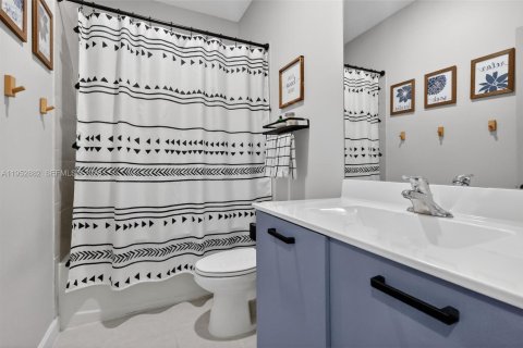 Touwnhouse à vendre à Miami, Floride: 3 chambres, 123.65 m2 № 2057777 - photo 21