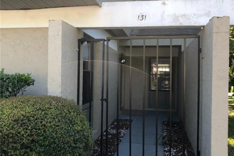 Condominio en alquiler en Gainesville, Florida, 2 dormitorios, 99.41 m2 № 1597882 - foto 1