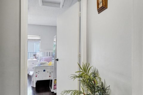 Townhouse in Weston, Florida 2 bedrooms, 122.82 sq.m. № 2191949 - photo 28