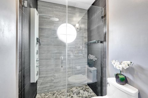 Townhouse in Weston, Florida 2 bedrooms, 122.82 sq.m. № 2191949 - photo 26