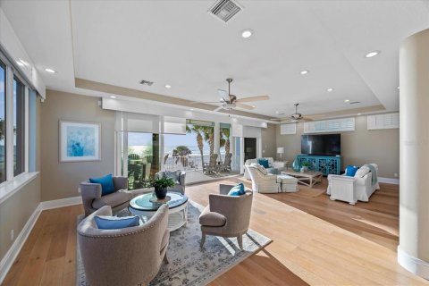 Villa ou maison à vendre à Indian Rocks Beach, Floride: 4 chambres, 463.3 m2 № 1745506 - photo 11