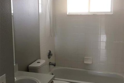 Copropriété à vendre à Kissimmee, Floride: 3 chambres, 128.3 m2 № 2408626 - photo 11