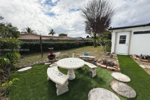 House in North Lauderdale, Florida 3 bedrooms, 117.15 sq.m. № 2006675 - photo 26