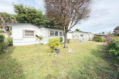 House in North Lauderdale, Florida 3 bedrooms, 117.15 sq.m. № 2006675 - photo 27