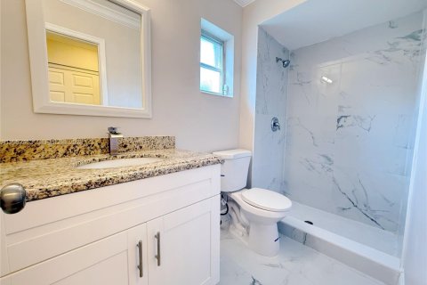 House in North Lauderdale, Florida 3 bedrooms, 117.15 sq.m. № 2006675 - photo 19