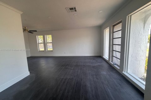 Купить виллу или дом в Кейп-Корал, Флорида 3 спальни, 191.38м2, № 1934596 - фото 22