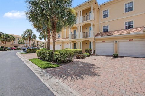 Condo à Hobe Sound, Floride, 3 chambres  № 2290082