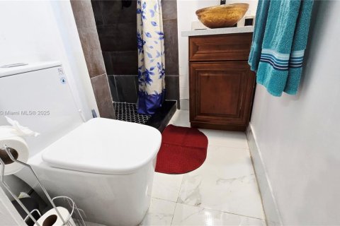 House in Dania Beach, Florida 3 bedrooms, 106.74 sq.m. № 1756194 - photo 22