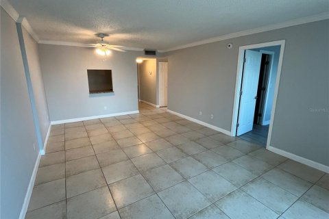 Condo in Sarasota, Florida, 2 bedrooms  № 1912751 - photo 4