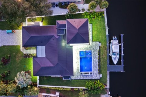 House in Sarasota, Florida 4 bedrooms, 297.29 sq.m. № 2420284 - photo 5