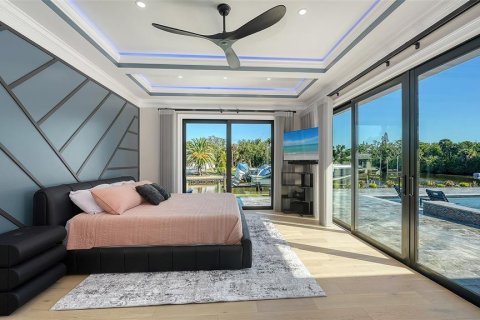 House in Sarasota, Florida 4 bedrooms, 297.29 sq.m. № 2420284 - photo 20