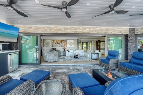 House in Sarasota, Florida 4 bedrooms, 297.29 sq.m. № 2420284 - photo 17