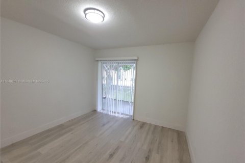 Copropriété à louer à Tamarac, Floride: 2 chambres, 95.69 m2 № 1871808 - photo 14