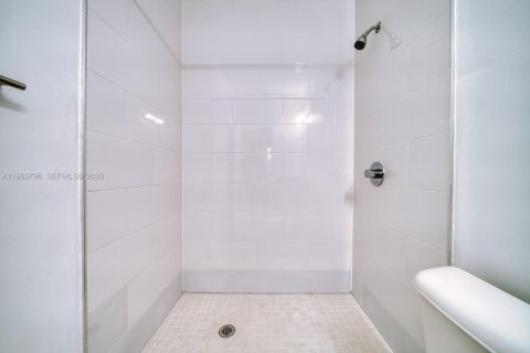 Снять в аренду виллу или дом в Майами, Флорида 3 спальни, 116.13м2, № 2027651 - фото 10