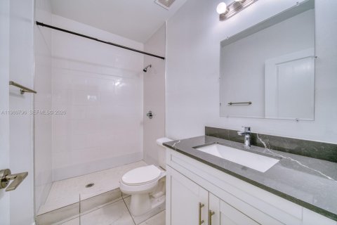 Снять в аренду виллу или дом в Майами, Флорида 3 спальни, 116.13м2, № 2027651 - фото 11