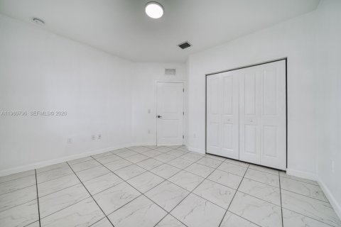 Снять в аренду виллу или дом в Майами, Флорида 3 спальни, 116.13м2, № 2027651 - фото 29