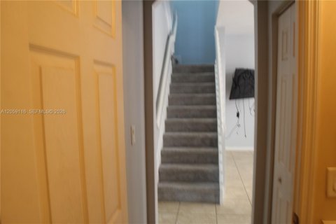 Townhouse in Miami, Florida 3 bedrooms, 161 sq.m. № 2246660 - photo 11