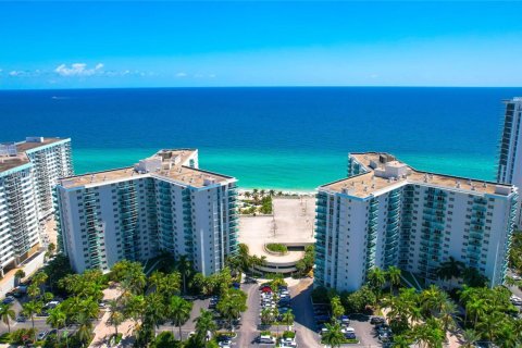 Copropriété à vendre à Hollywood, Floride: 2 chambres, 114.83 m2 № 1694703 - photo 5