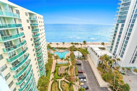 Copropriété à vendre à Hollywood, Floride: 2 chambres, 114.83 m2 № 1694703 - photo 30