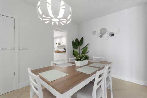 Copropriété à vendre à Hollywood, Floride: 2 chambres, 114.83 m2 № 1694703 - photo 19