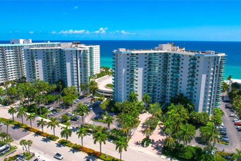 Copropriété à vendre à Hollywood, Floride: 2 chambres, 114.83 m2 № 1694703 - photo 8