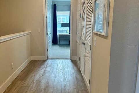 Townhouse in Four Corners, Florida 3 bedrooms, 154.12 sq.m. № 1684663 - photo 3