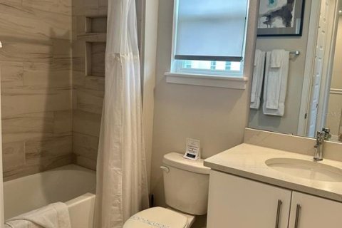 Townhouse in Four Corners, Florida 3 bedrooms, 154.12 sq.m. № 1684663 - photo 6