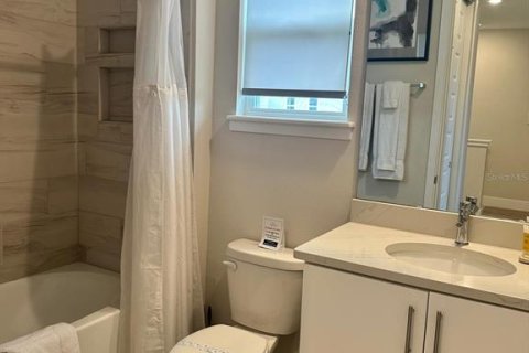 Townhouse in Four Corners, Florida 3 bedrooms, 154.12 sq.m. № 1684663 - photo 22