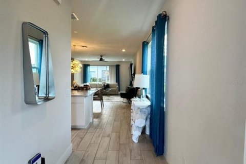 Townhouse in Four Corners, Florida 3 bedrooms, 154.12 sq.m. № 1684663 - photo 27