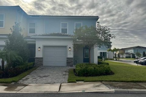 Townhouse in Four Corners, Florida 3 bedrooms, 154.12 sq.m. № 1684663 - photo 1