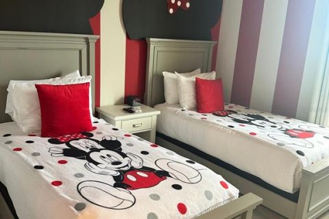 Townhouse in Four Corners, Florida 3 bedrooms, 154.12 sq.m. № 1684663 - photo 5